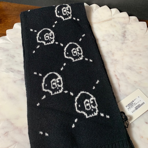 Gucci Wool GG Hamlet Skull Ghost Scarf Black White - Picture 2 of 4